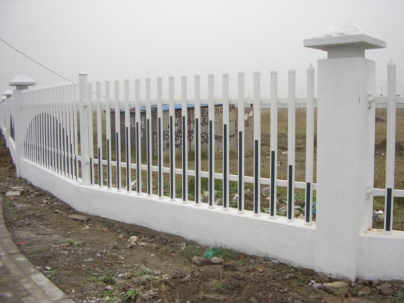 武汉小区护栏网，围墙护栏网，钢丝焊接护栏网图片