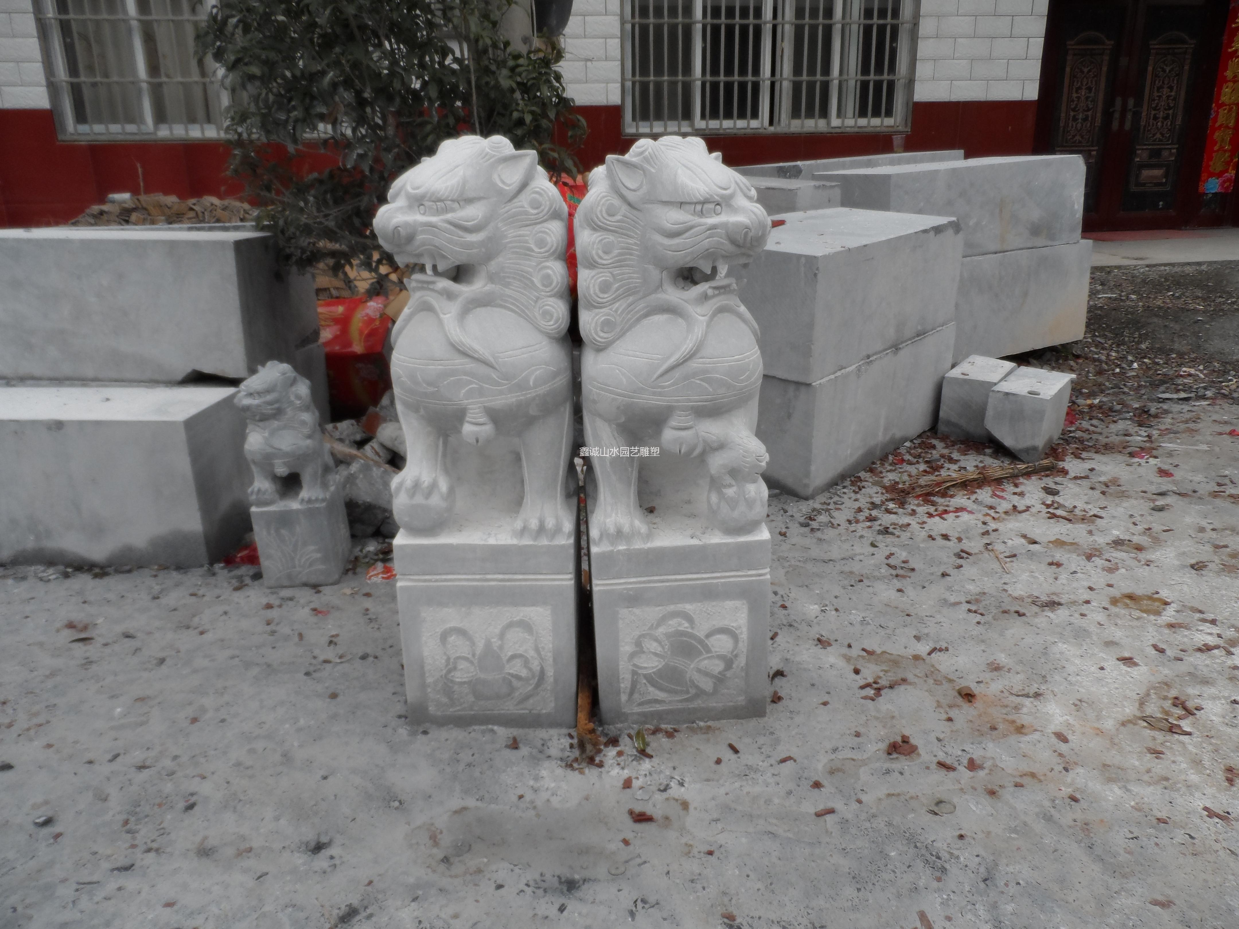 供应用于房屋风的上海石雕石狮子专卖厂家图片