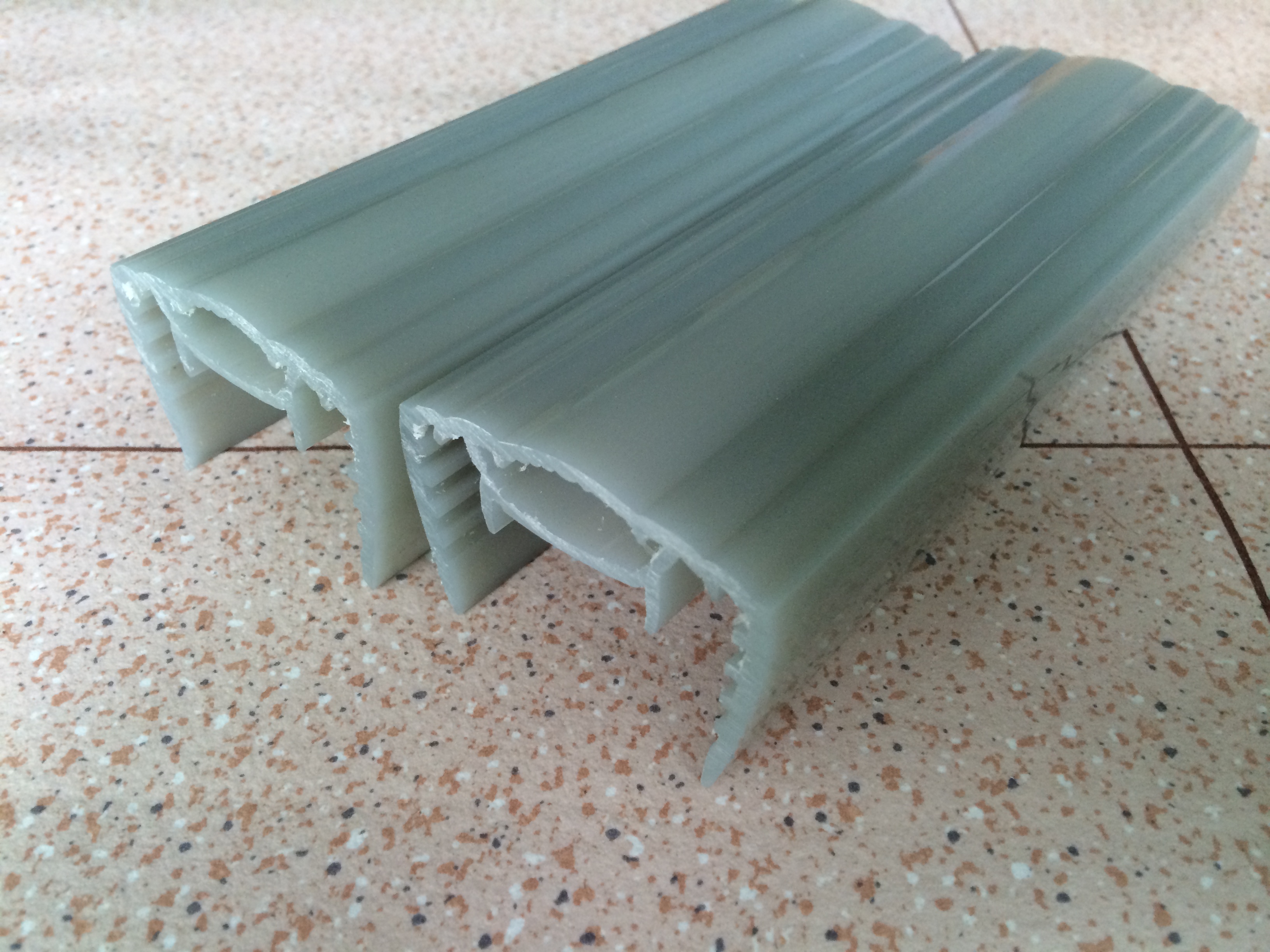 PVC塑料异型材，工字型材供应用于各行各业的PVC塑料异型材，工字型材