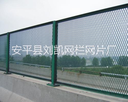 双边丝护栏网网格铁丝围栏框架篱笆