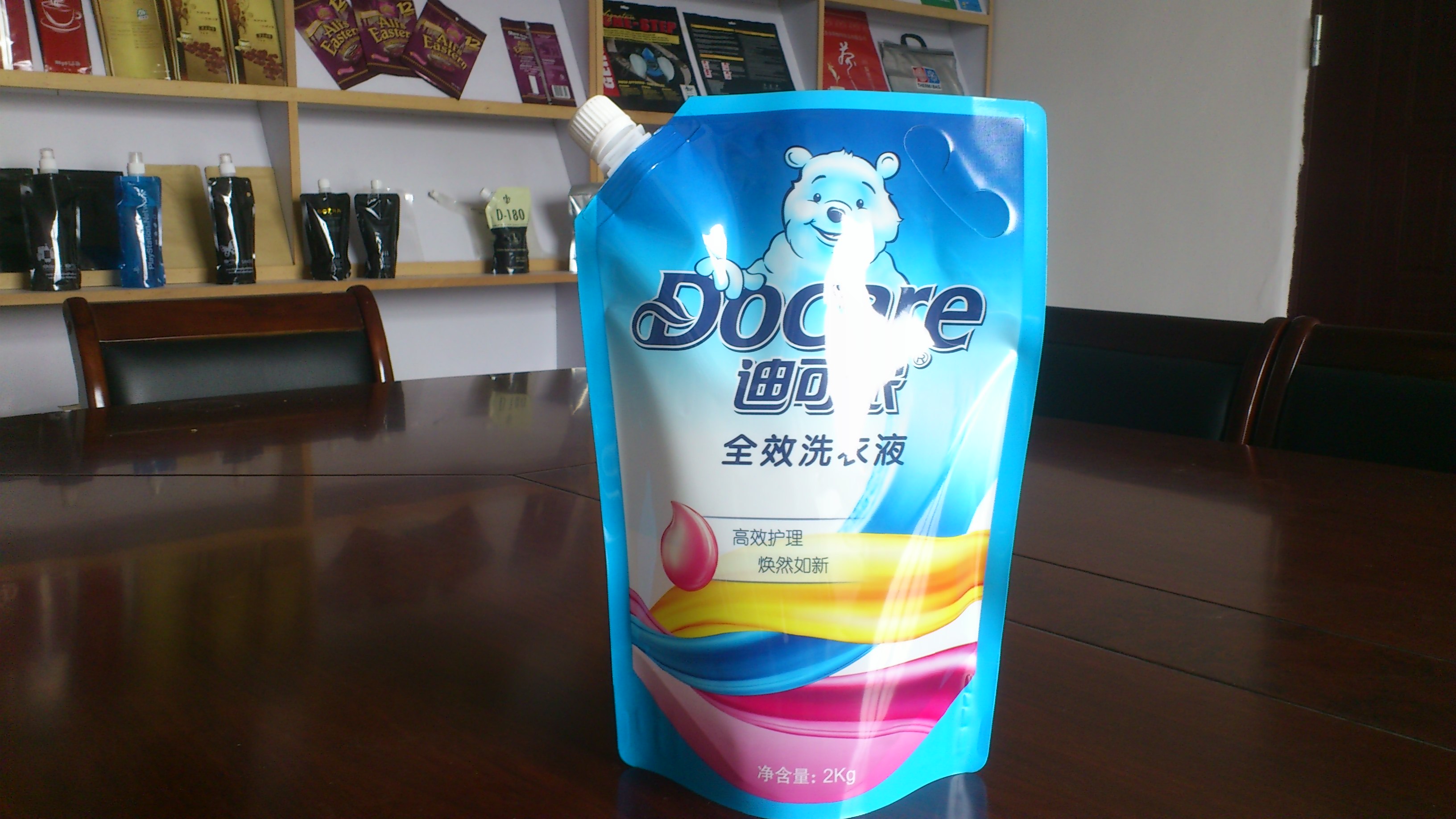 广东厂家专业生产吸嘴袋  饮料吸嘴袋、洗衣液吸嘴袋、果冻吸嘴袋图片