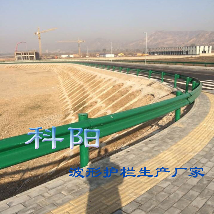 供应用于乡村道路的波形护栏 防撞护栏 高速护栏