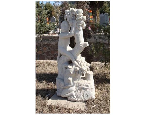 供应河北最近16年石雕猴雕塑，特价直销石雕十二生肖工艺厂图片