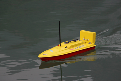 供应遥控钓鱼船HYZ80，打窝船，超低价格，质量保证，钓鱼专家推荐遥控船