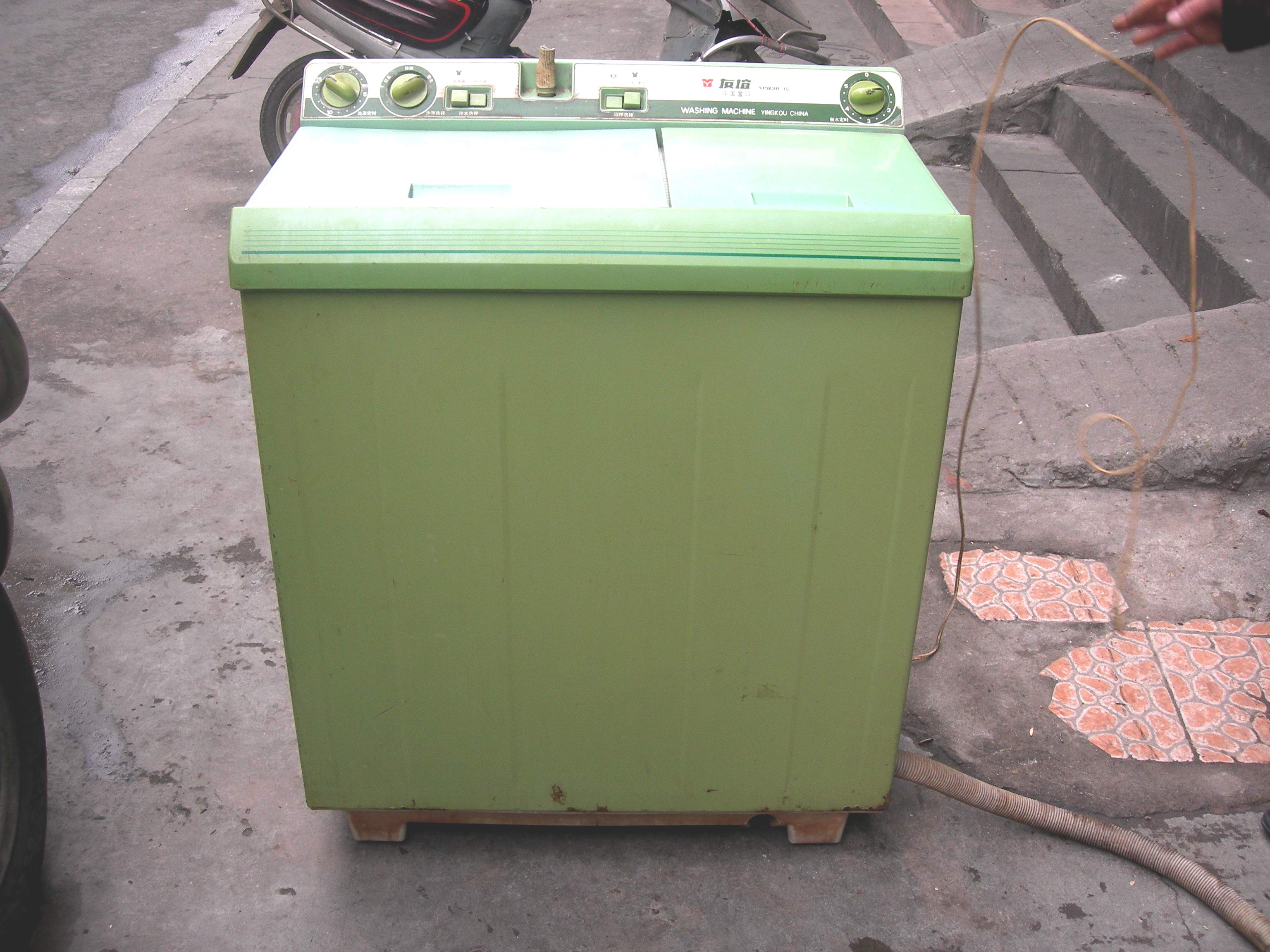 广州萝岗旧冰箱回收公司 旧冰箱回收多少钱 科学城上门回收旧冰箱 空调 电视等各种电器图片
