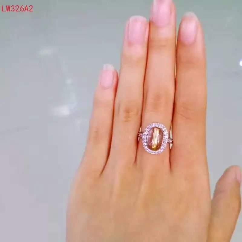 925纯银镶嵌天然《发晶》戒指戒指的925纯银镶嵌天然《发晶》戒指