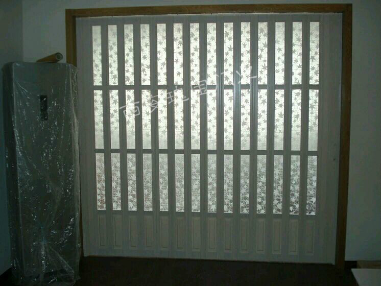 西安PVC折叠门吊趟门折叠隔断门供应商，PVC折叠门报价