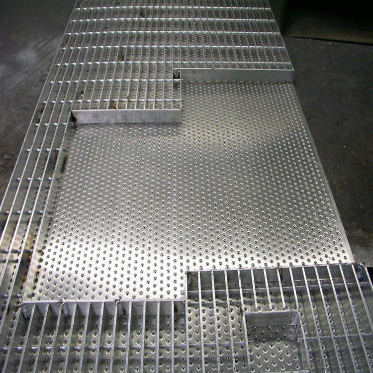 供应用于污水处理的供应镀锌钢格板 钢格栅板图片