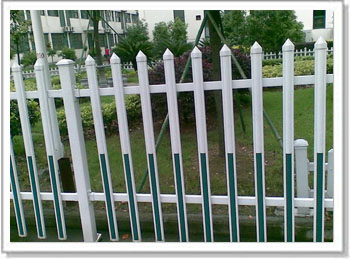 专业生产pvc社区护栏，pvc围墙护栏