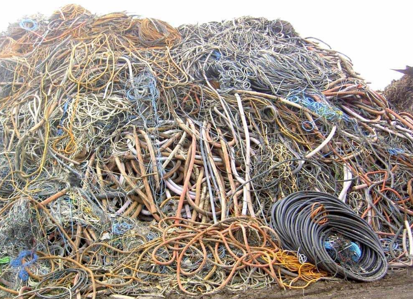 电缆回收  常年回收废铝，铝合金，铝边角料，铝丝，生铝，工程爆破铝，杂铝，价格是市场最有优势的唯一一家图片