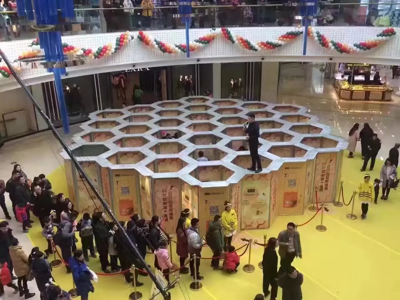 广州高端互动游戏 蜂巢迷宫 镜子迷宫制作出租出售