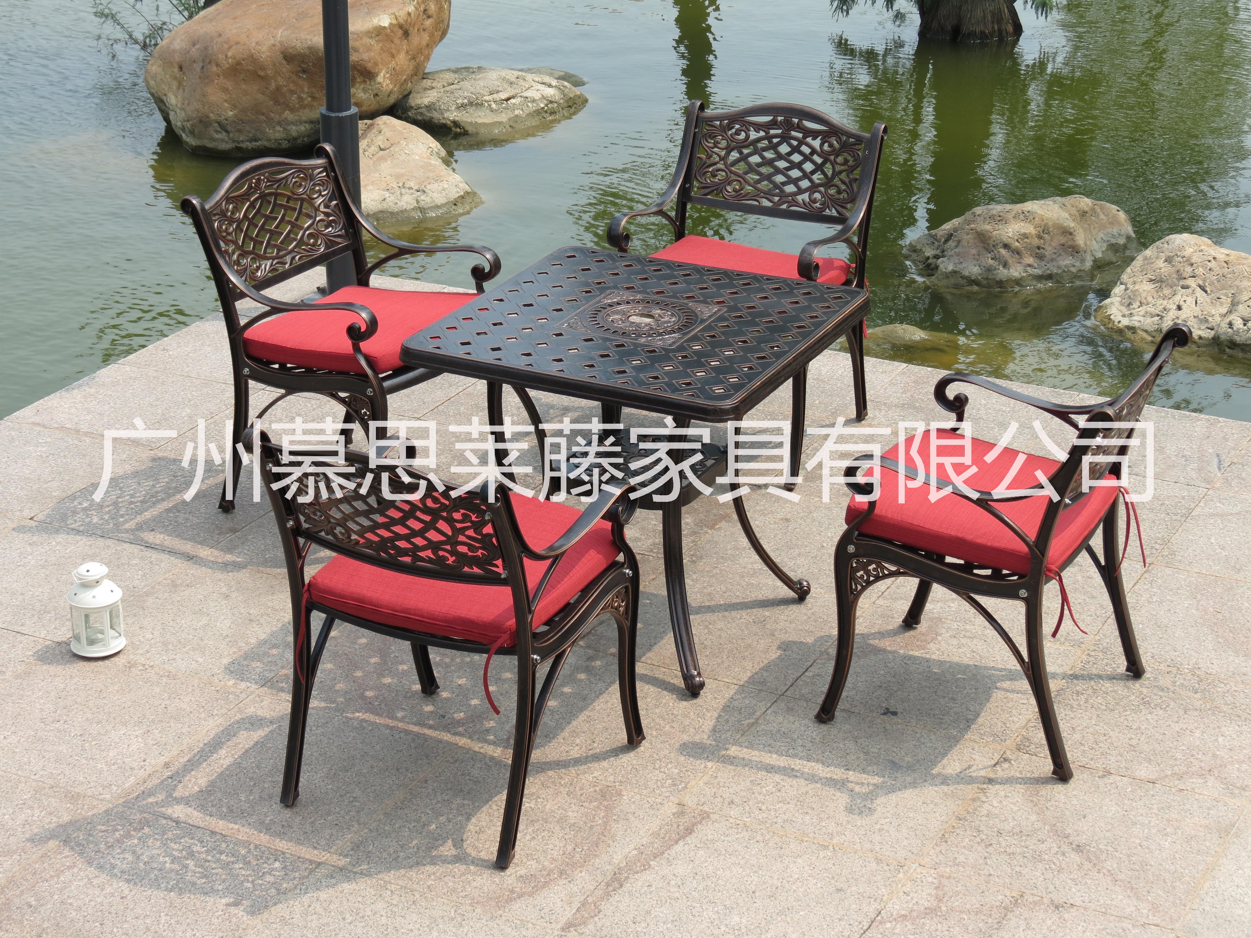 阳台桌椅 户外休闲家具 户外休闲桌椅 庭院铸铁桌椅 花园铸铝桌椅套装