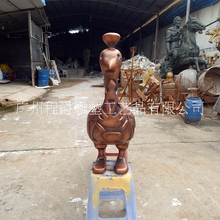 广东动物雕塑 动物雕塑厂家定制 抽象动物雕塑孔雀 动物景观雕塑批发价格图片