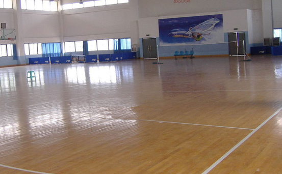 篮球场专业木地板架构 双层龙骨地板结构价格 双层龙骨地板篮球馆实木地板运动场