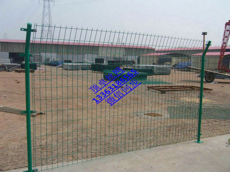 汉中护栏网厂家 绿色铁丝护栏 铁丝网围栏