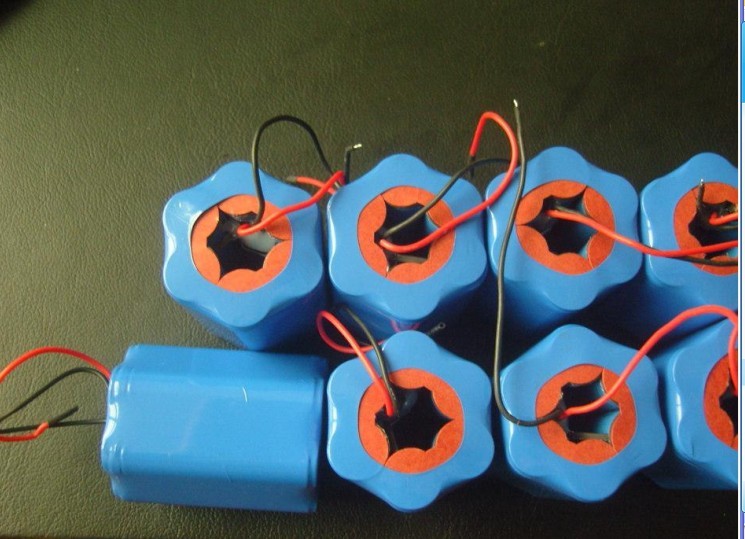 东莞市舞台灯电池厂家专业生产舞台灯电池