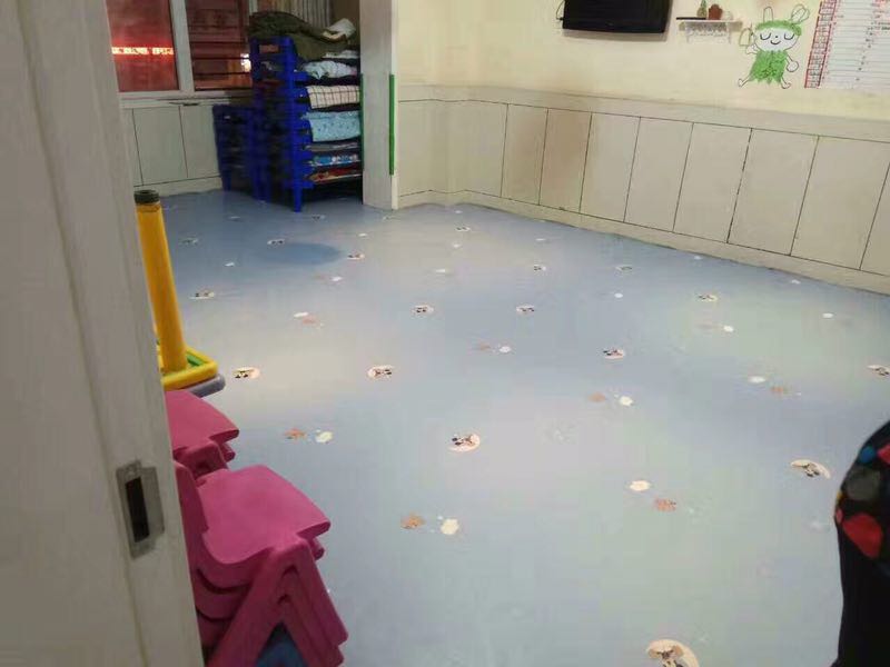 价格合理幼儿园pvc地板