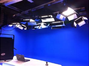 虚拟演播室厂家，虚拟演播室方案，做虚拟演播室找范恒彦图片