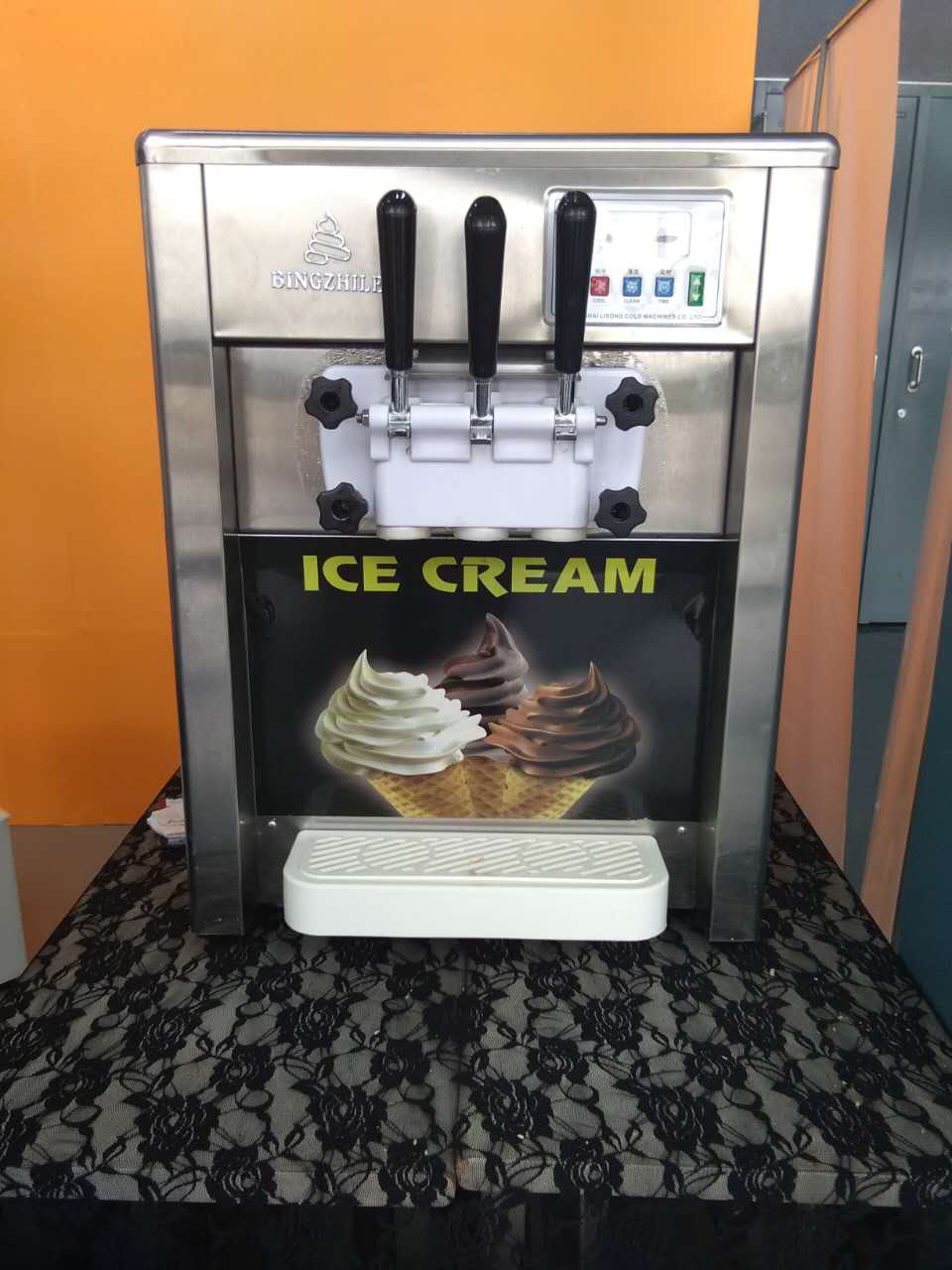 上海三头商用冰淇淋机租赁/出租