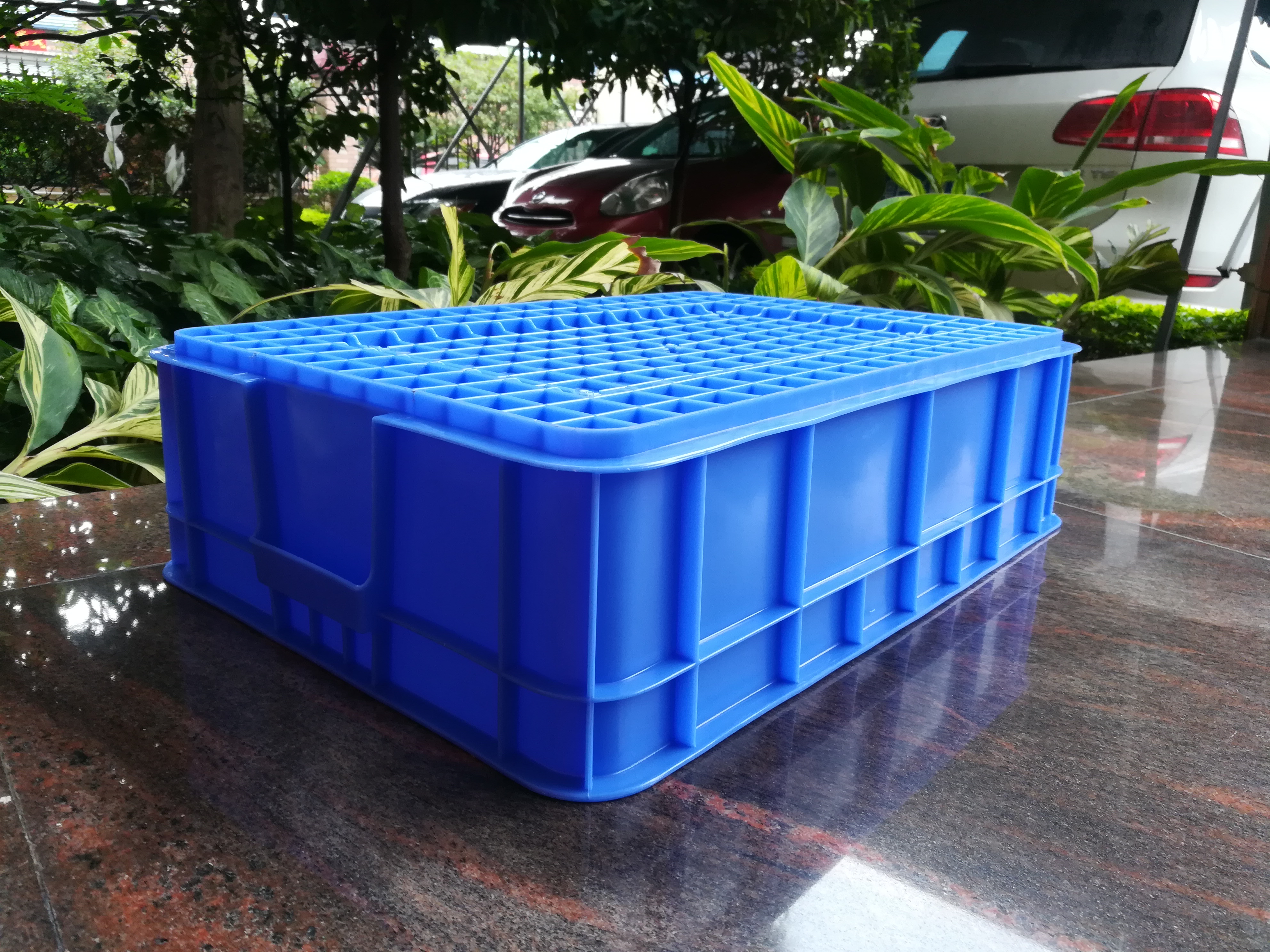 佛山乔丰塑胶4号周转箱厂家直销，汽车零件专用周转箱，蓝色塑料箱子