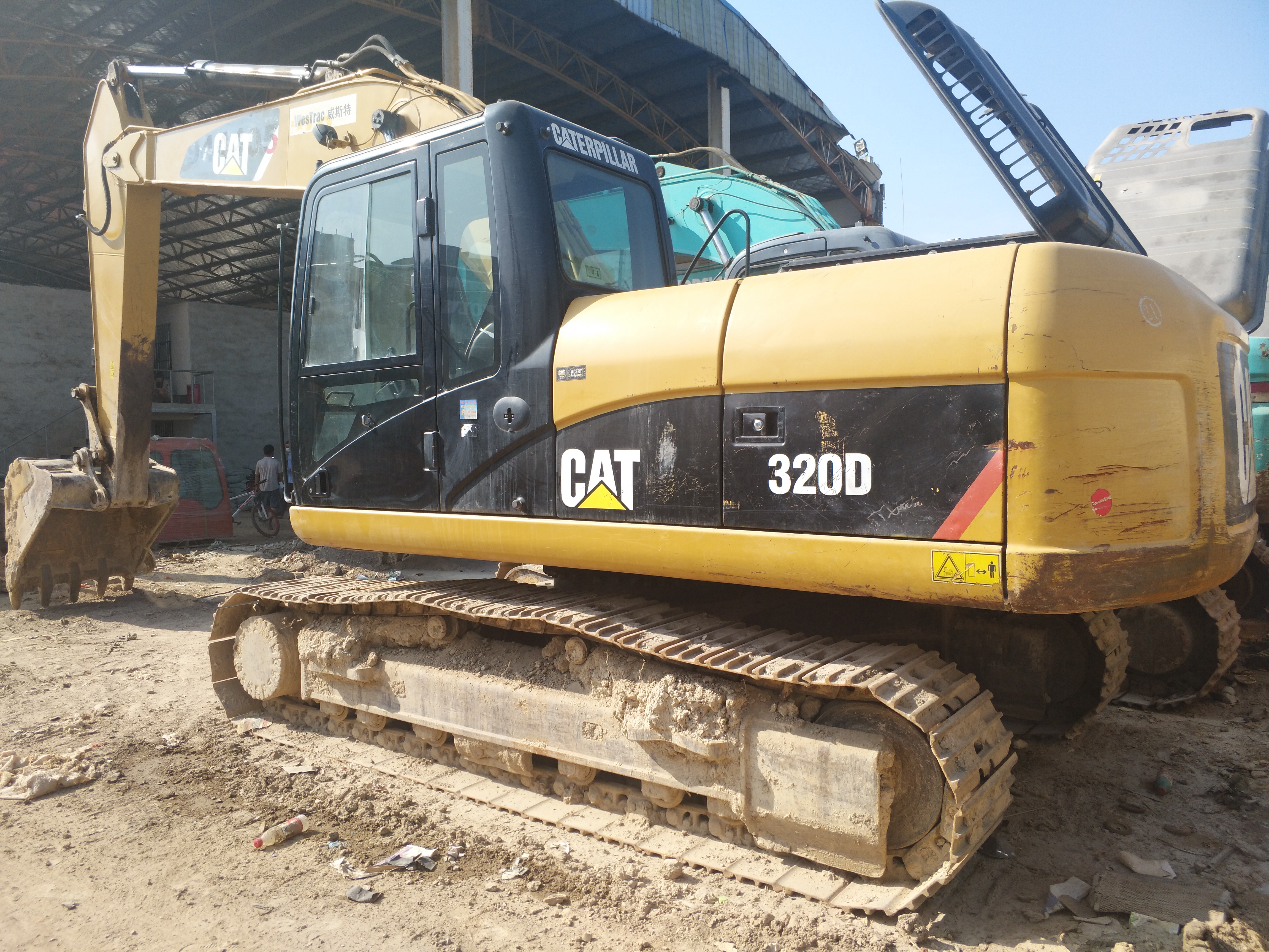 原装进口卡特320D二手挖掘机，卡特320D二手挖机现货出售，全国包送图片