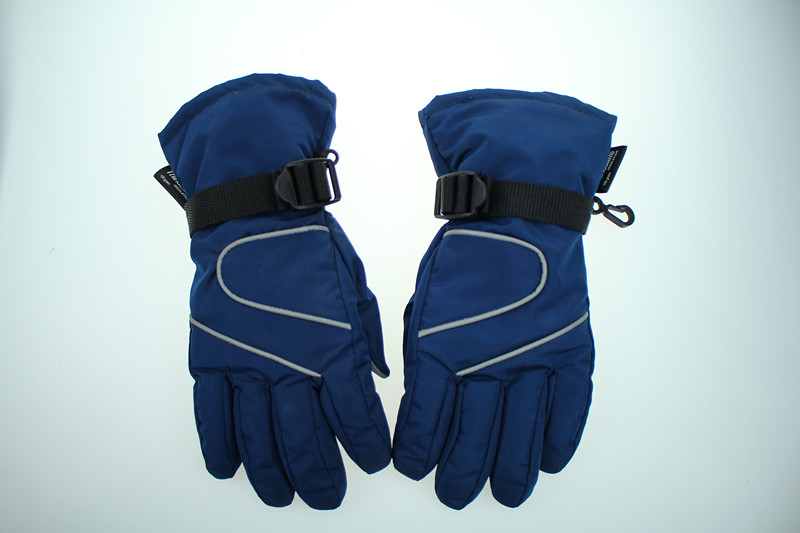 定制滑雪手套免费打版试样保暖手套批发
