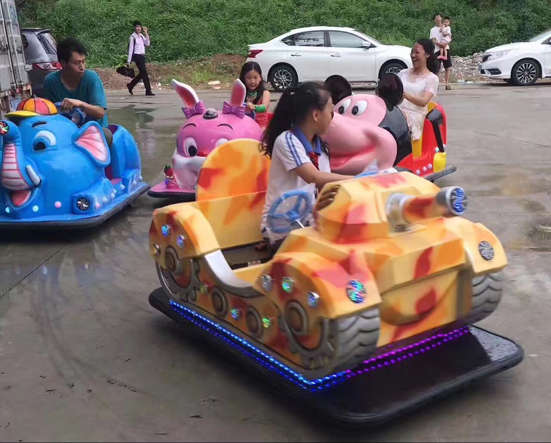 深圳市广场儿童碰碰车兔子大象坦克泡泡车厂家