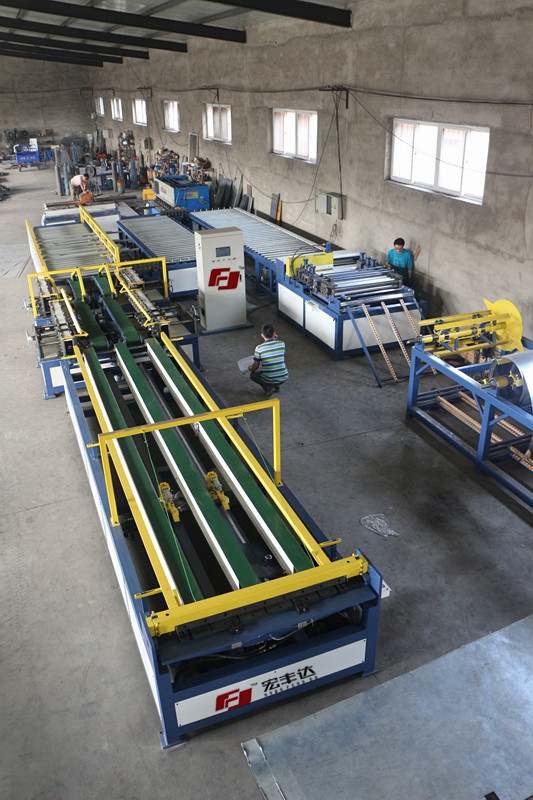 冲床式角钢法兰生产线供应北京宏丰达风管生产线，冲床式角钢法兰生产线，角钢法兰机