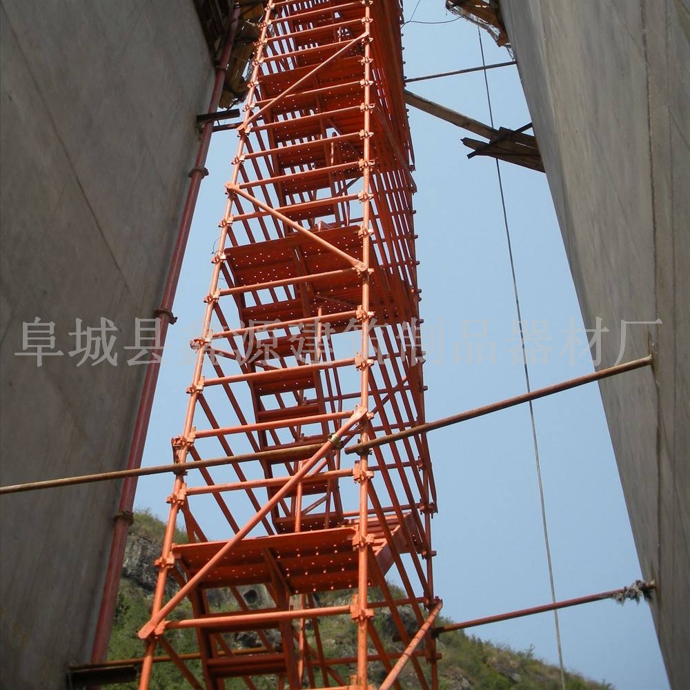 建筑安全爬梯 箱式梯笼、建筑安全爬梯 组合式梯笼、桥墩爬梯 高空安全爬梯、检查安全爬