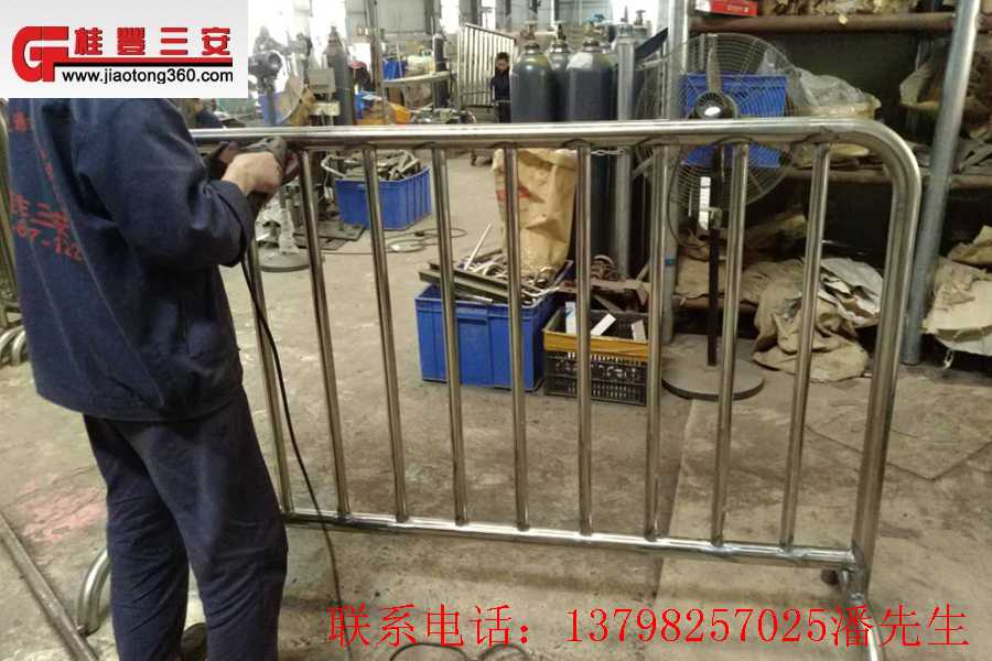 桂丰不锈钢隔离护栏生产商图片
