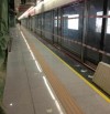 杭州市地铁不锈钢蓄光指示标志厂家地铁箭头标识 地铁自蓄光指示标志 地铁上下车箭头 地铁不锈钢蓄光指示标志