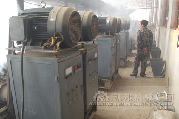 稻壳炭化炉小型稻壳炭化炉多少钱 连续式果木制炭机设备