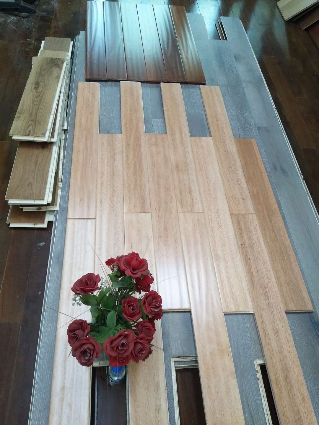 哪里的实木板好  多层木板批发价格  实地板批发  地板厂家 实木地板批发价格