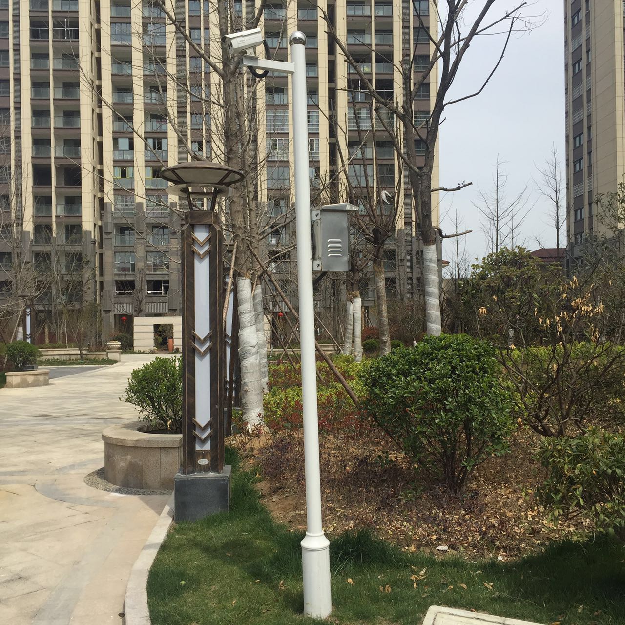 天津兴安小区监控支架立杆3米 室外不锈钢杆摄像头球机立柱可定制