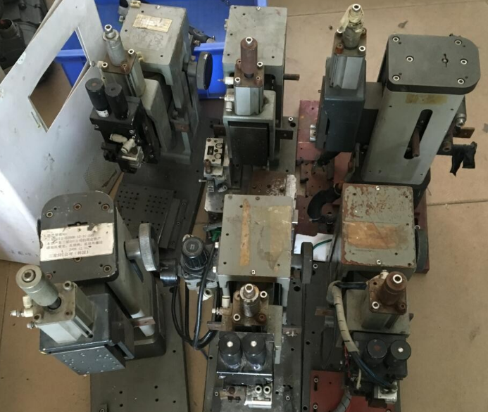 废旧点焊机回收 点焊机回收厂家 点焊机联系电话 点焊机回收公司图片