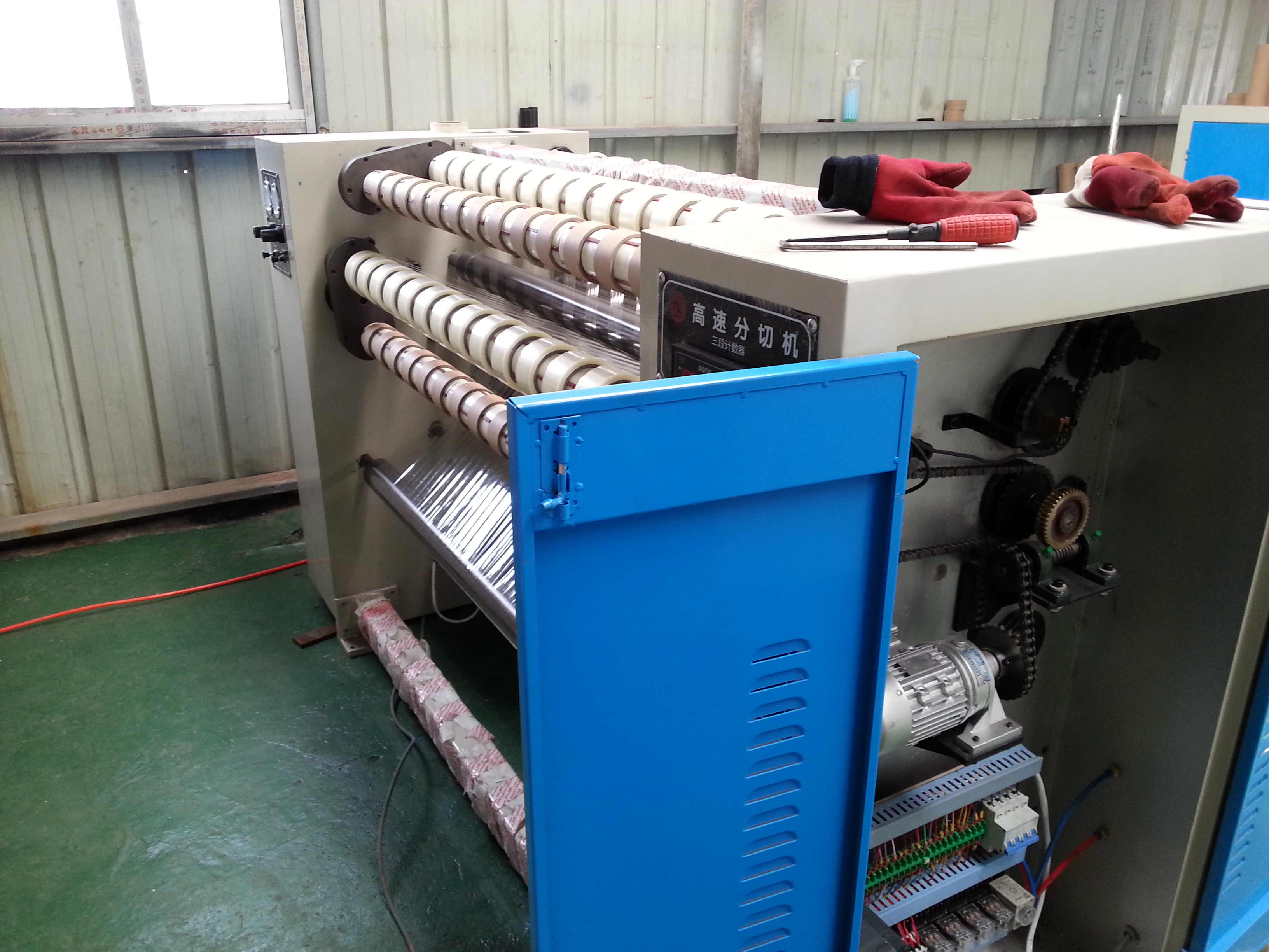胶带分切机 可定制 本厂供应各种分切机设备