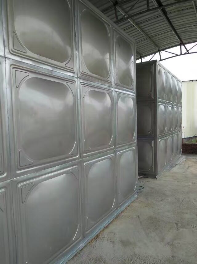 中山不锈钢方形保温水箱厂家 焊接式方形保温水箱批发 立式保温水箱 消防水箱定做 生活保温水箱批发