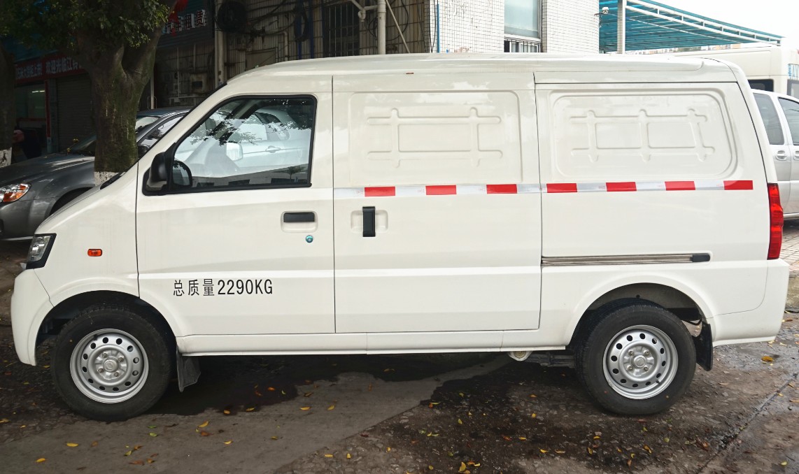 广州神阳货的新能源纯电动汽车面包车租赁