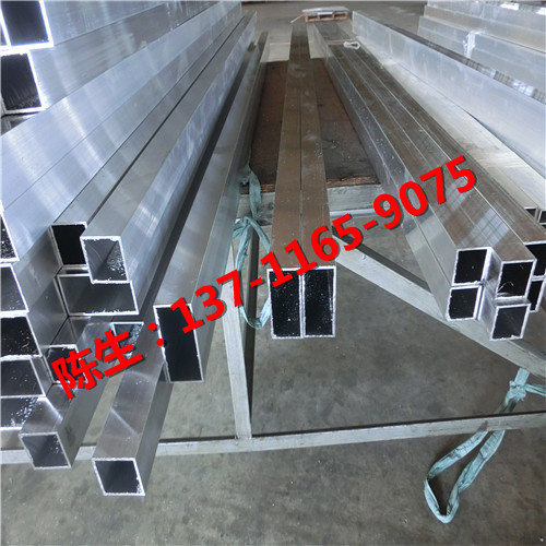 上海刨花木纹铝方通吊顶供应商上海刨花木纹铝方通吊顶供应商