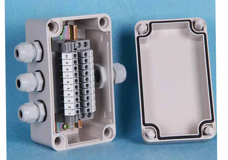 您知道 通讯器分线盒灌胶使用电源自动灌胶机吗？