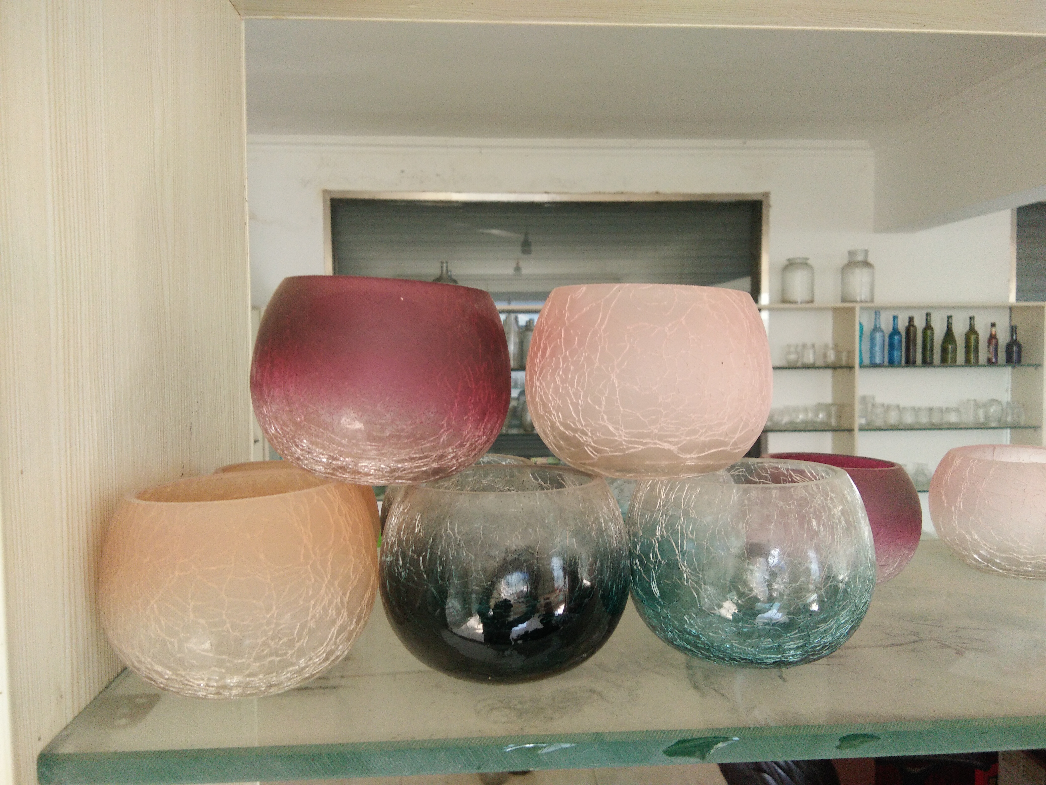 欧式喷色冰花玻璃花瓶台面花瓶 欧式喷色冰花玻璃花瓶台面灯罩图片