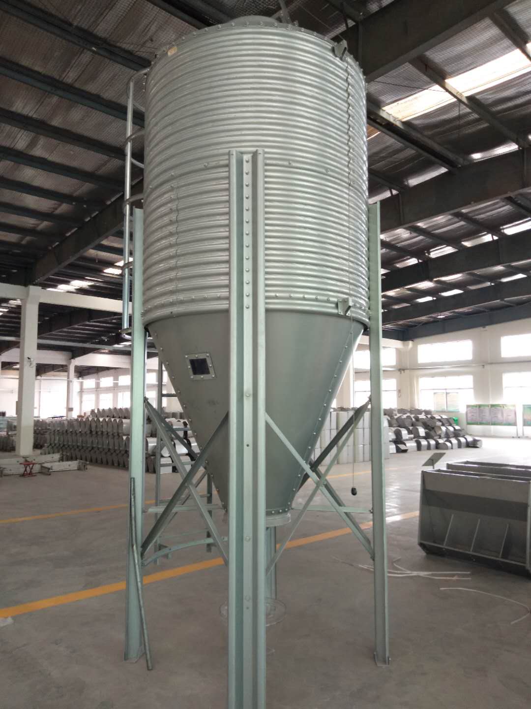 镀锌板料塔母猪定位栏自动化养殖设备自动化母猪育肥定位栏喂料系统