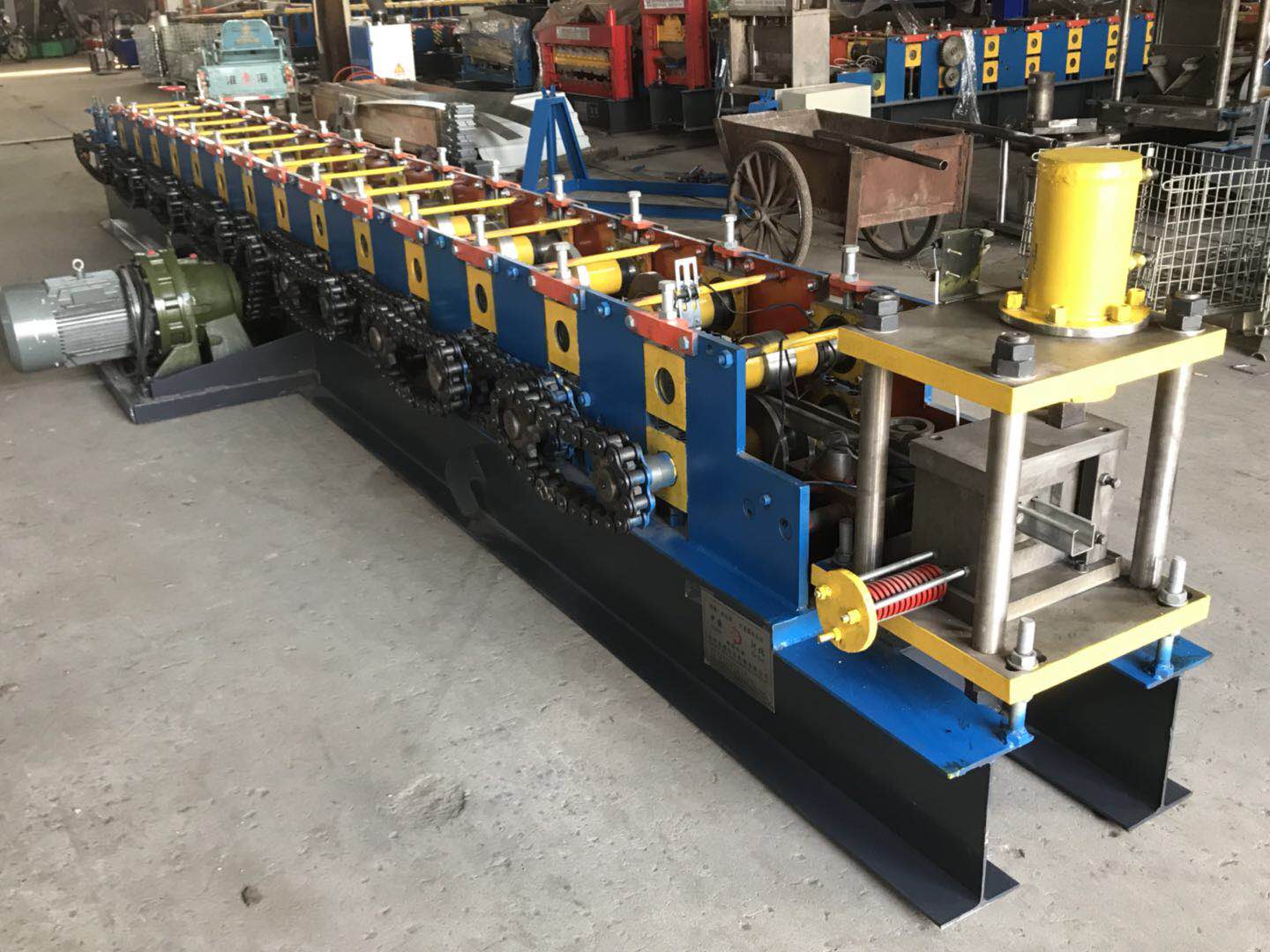 沧州市U型槽设备厂家U型槽机器直销彩钢瓦设备地鑫机械 U型槽设备