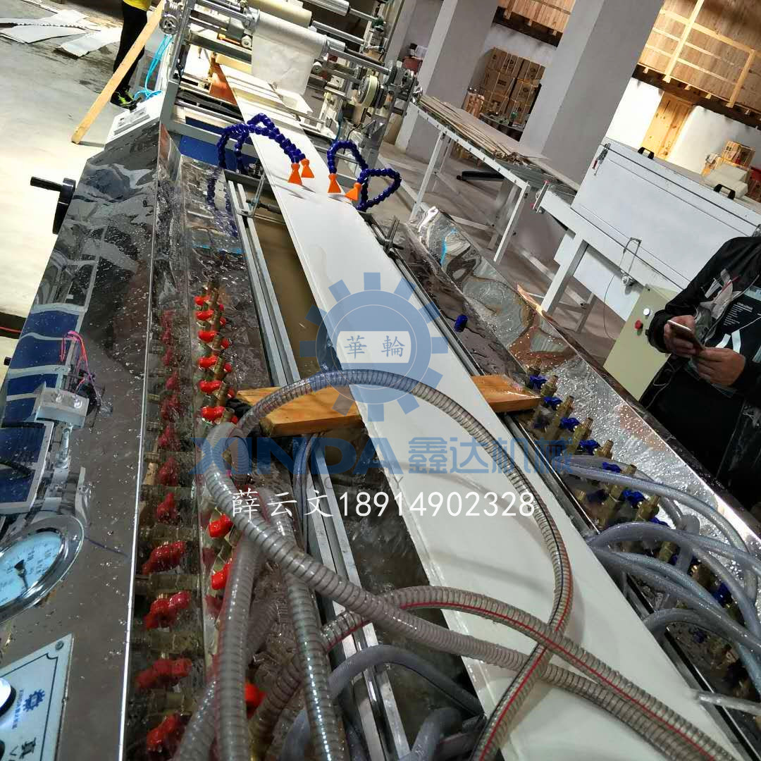 苏州市PVC吊顶扣板生产设备厂家