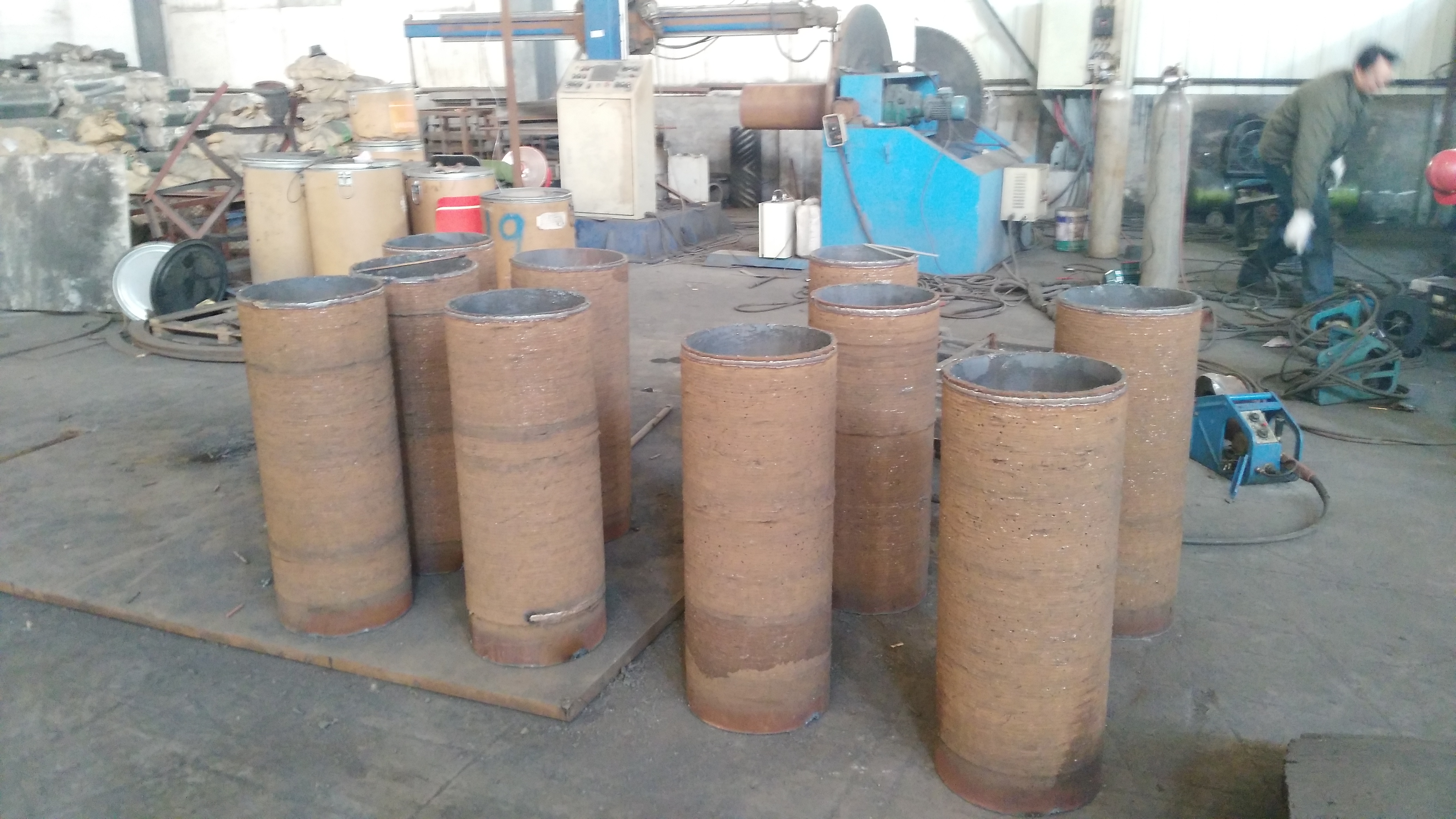 供应济南坤海牌炼铁厂用堆焊耐磨衬规格图片