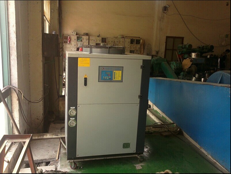 潍坊冷却设备  制冷机    螺杆式冰水机批发   风冷式水冷机
