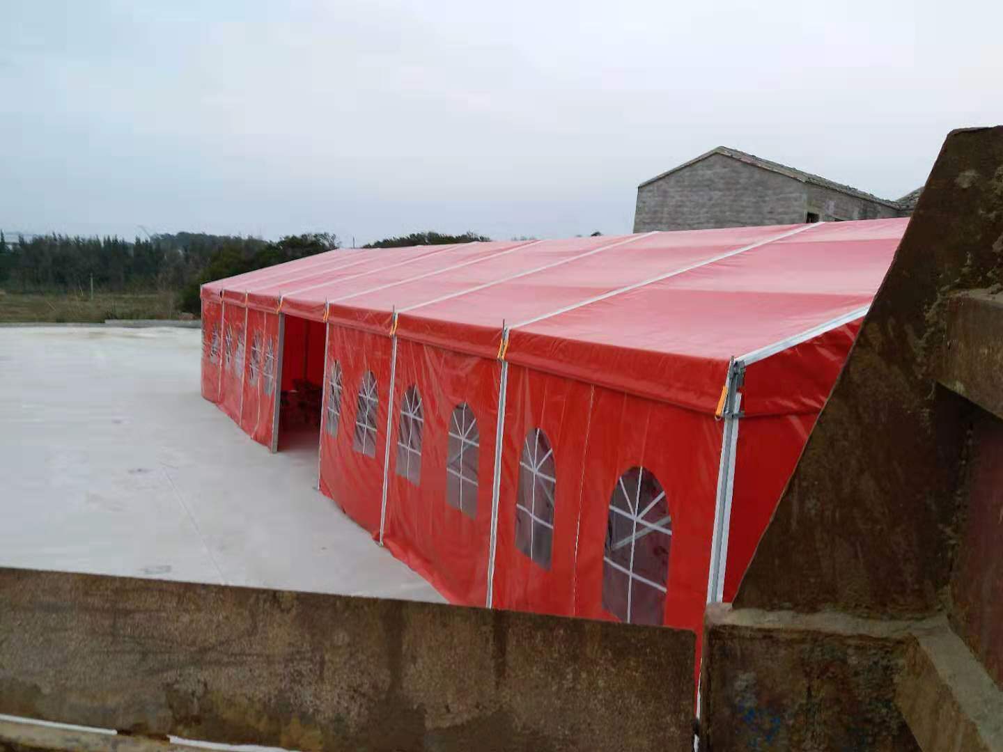低价处理10米跨度铝合金红色篷房