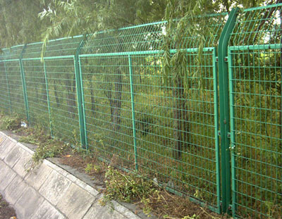 衡水市高速公路护栏网厂家高速公路护栏网