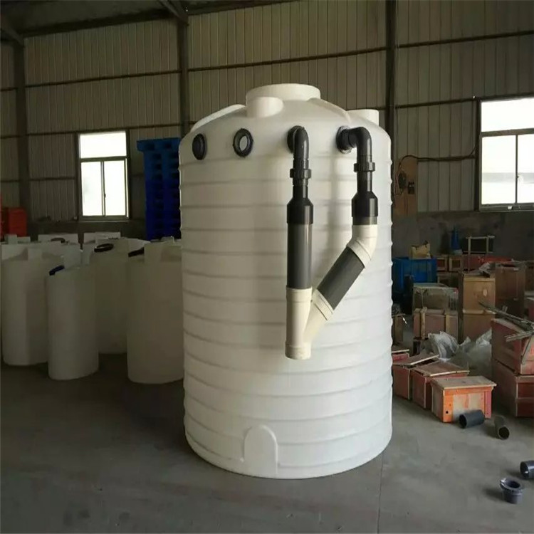 供应济南10吨加厚滚塑塑料水箱 供应济南10吨加厚滚塑水箱