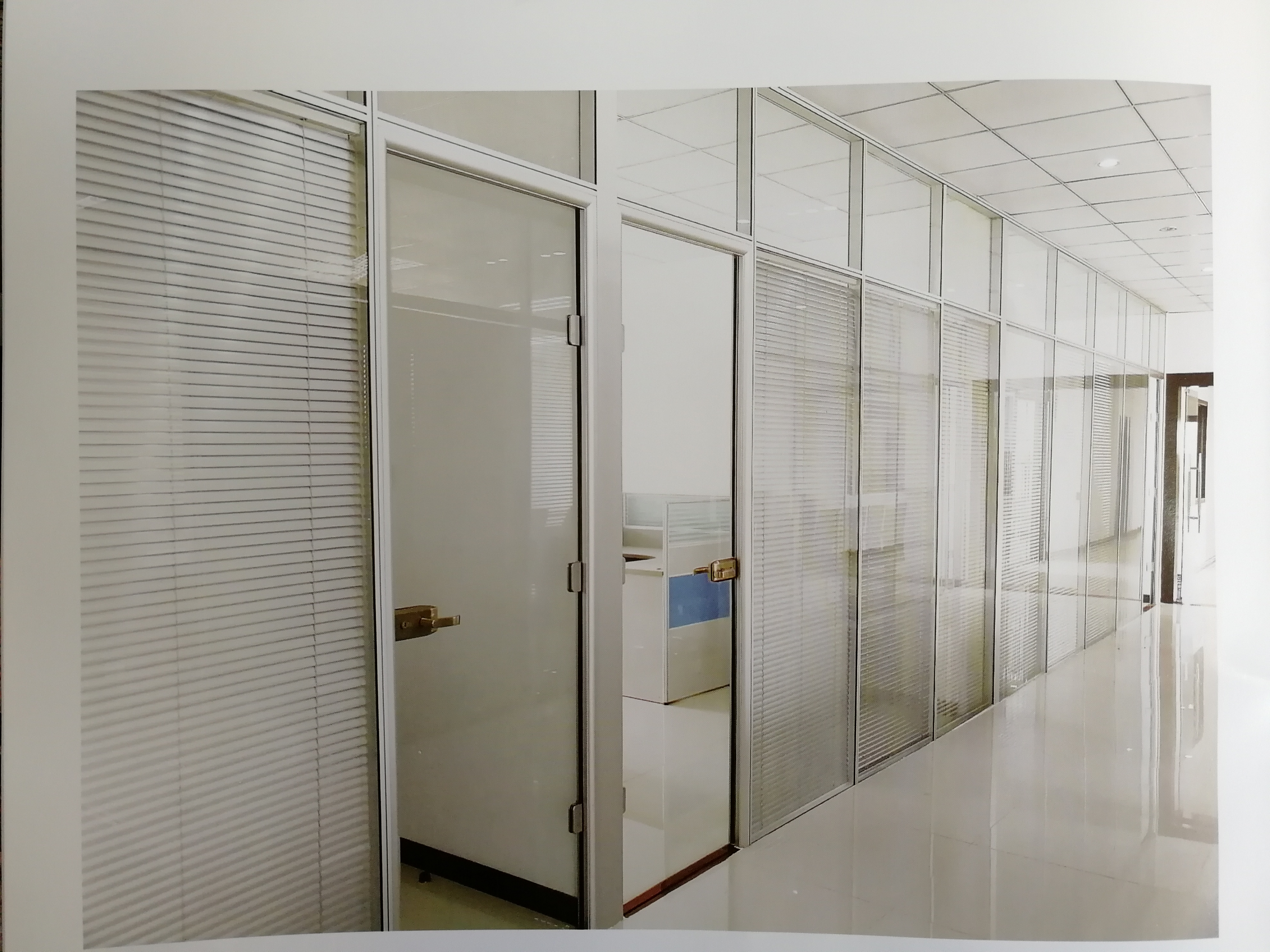 连云港办公室玻璃隔断多少钱一平图片
